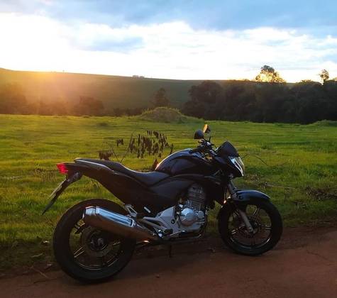 HONDA CB 300R 